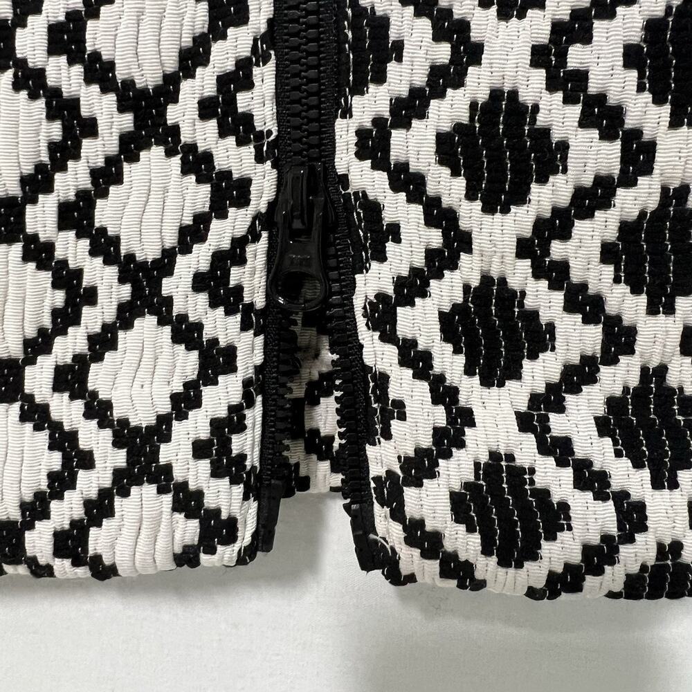 Lane Bryant Pencil Skirt Zipper Accent Geometric Print Size 20 BlackWhite Career - Picture 3 of 11